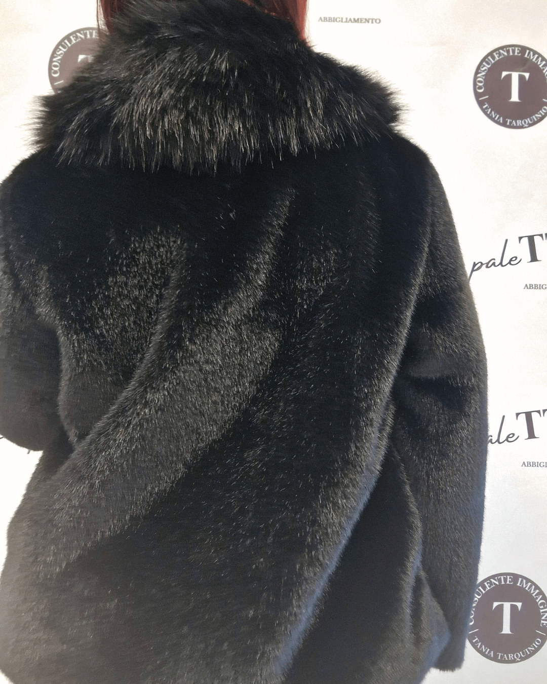 PELLICCIA SINTETICA "IRINA" NERA in paleTTe. abbigliamento