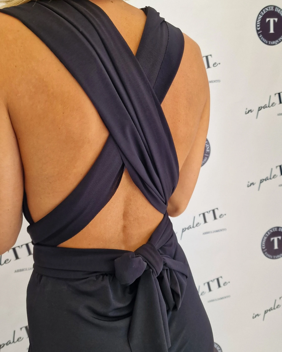 JUMPSUIT CON INCROCIO SUL RETRO - vari colori