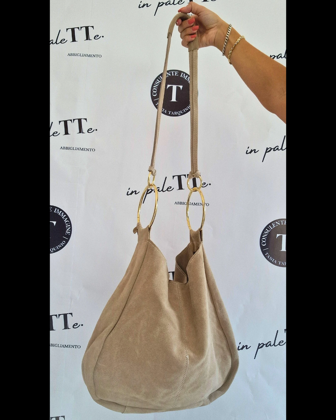 BORSA "CLIO" IN CAMOSCIO BEIGE in paleTTe. abbigliamento