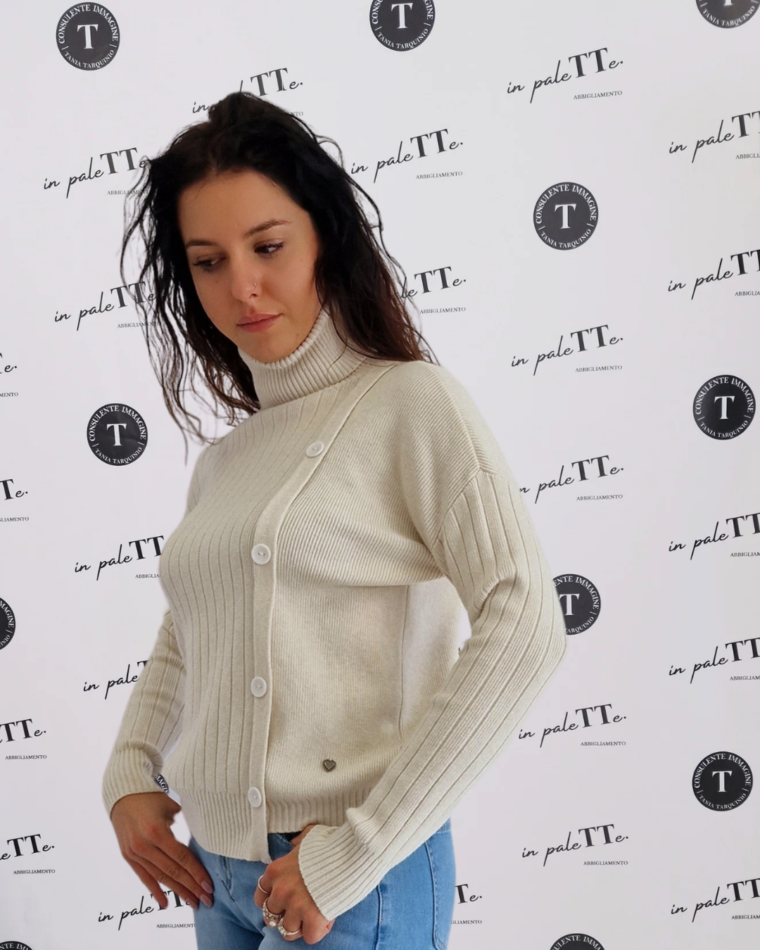 PULL COLLO ALTO in paleTTe. abbigliamento