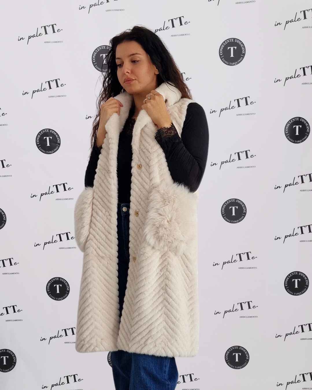 PELLICCIA SINTETICA "IVY" BIANCA in paleTTe. abbigliamento