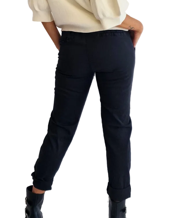 PANTALONE NERO CON CINTURA INCLUSA in paleTTe. abbigliamento