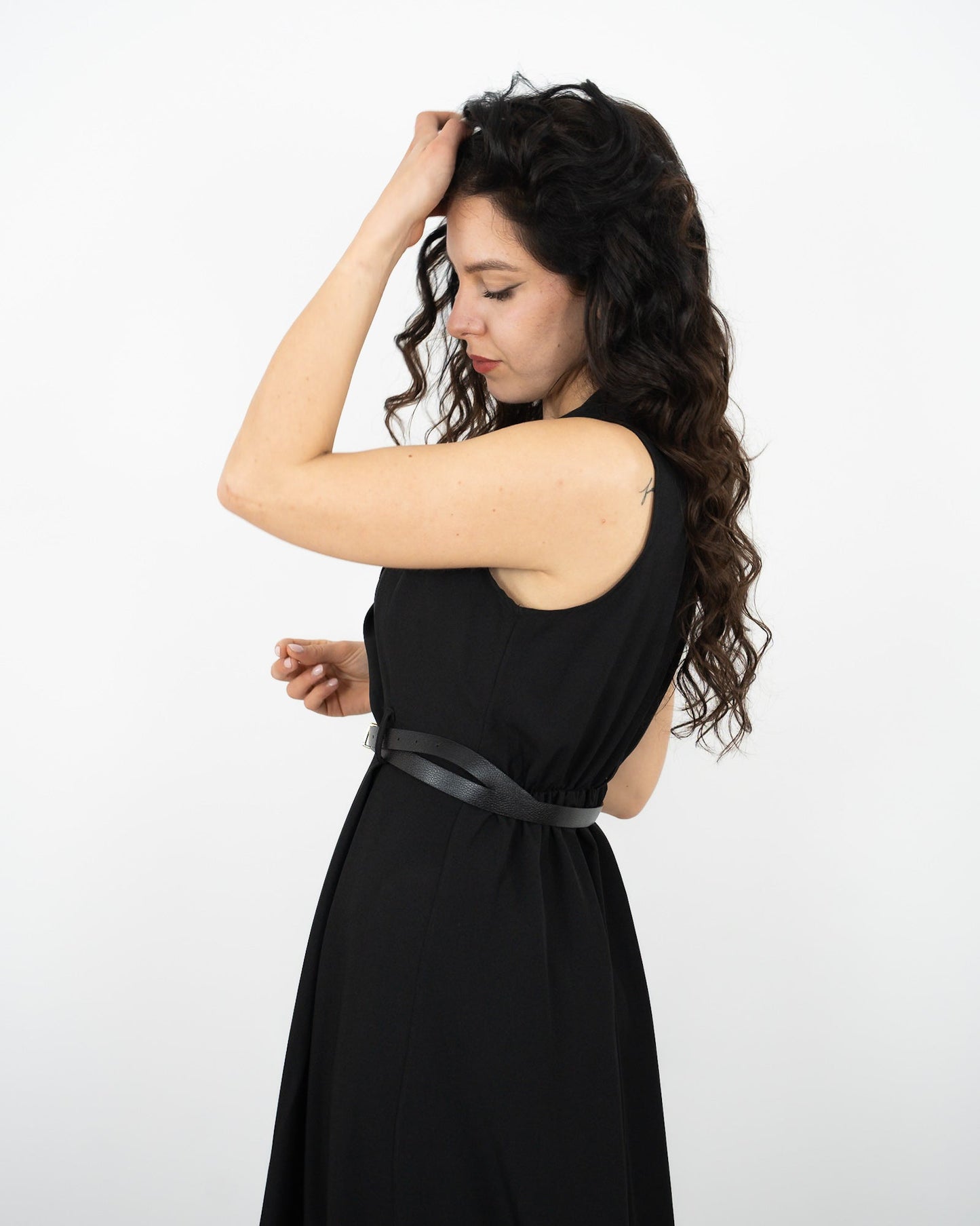 ABITO MIDI CINTURINO - nero in paleTTe. abbigliamento