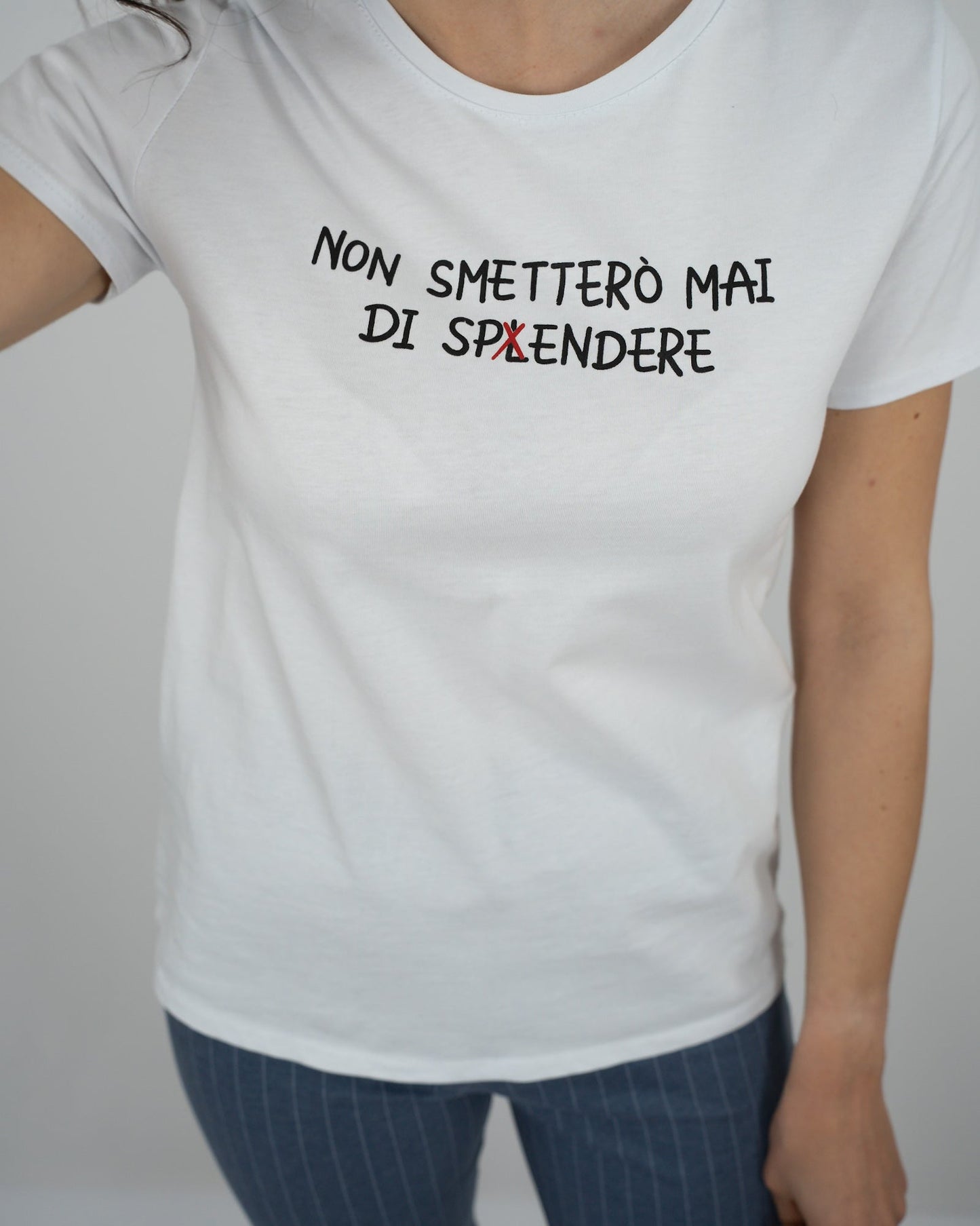 T-SHIRT FRASE in paleTTe. abbigliamento
