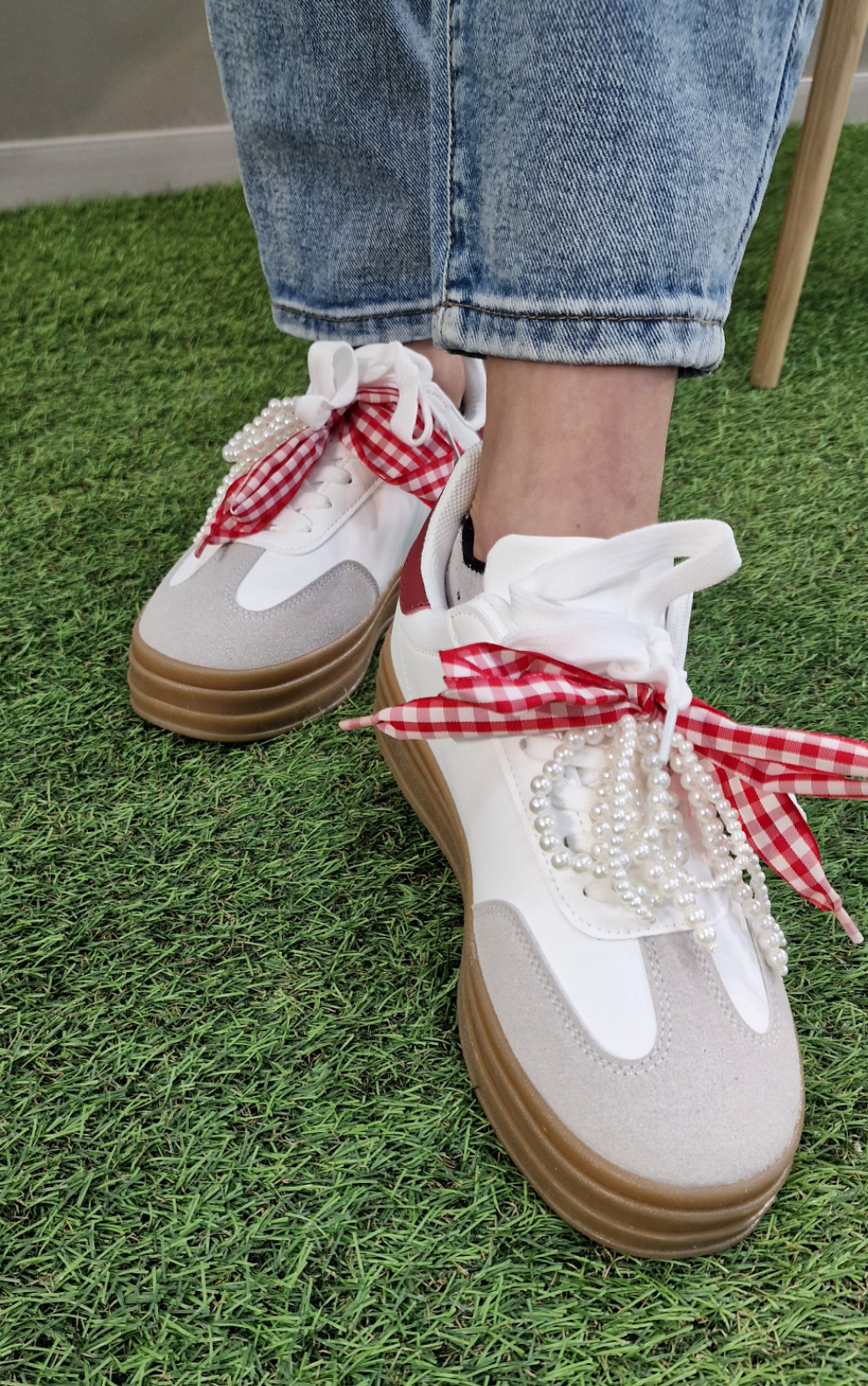 SNEAKERS CON FIOCCO & PERLE