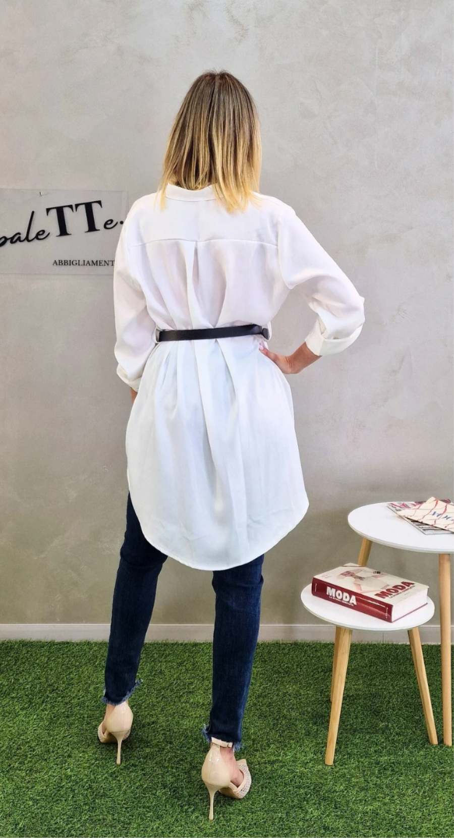 BLUSA SATINATA CON CINTURA