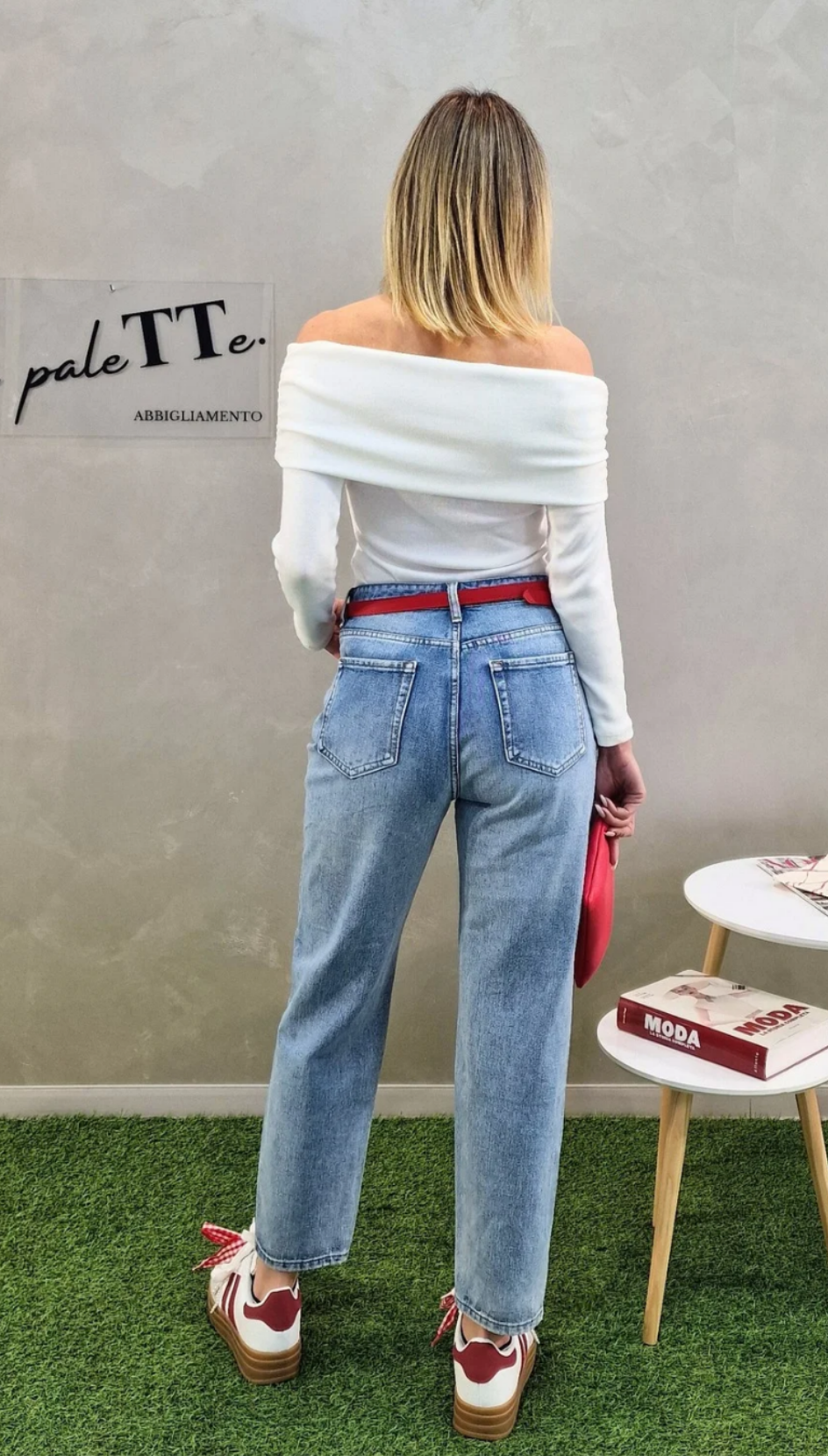 JEANS CON STRAPPI