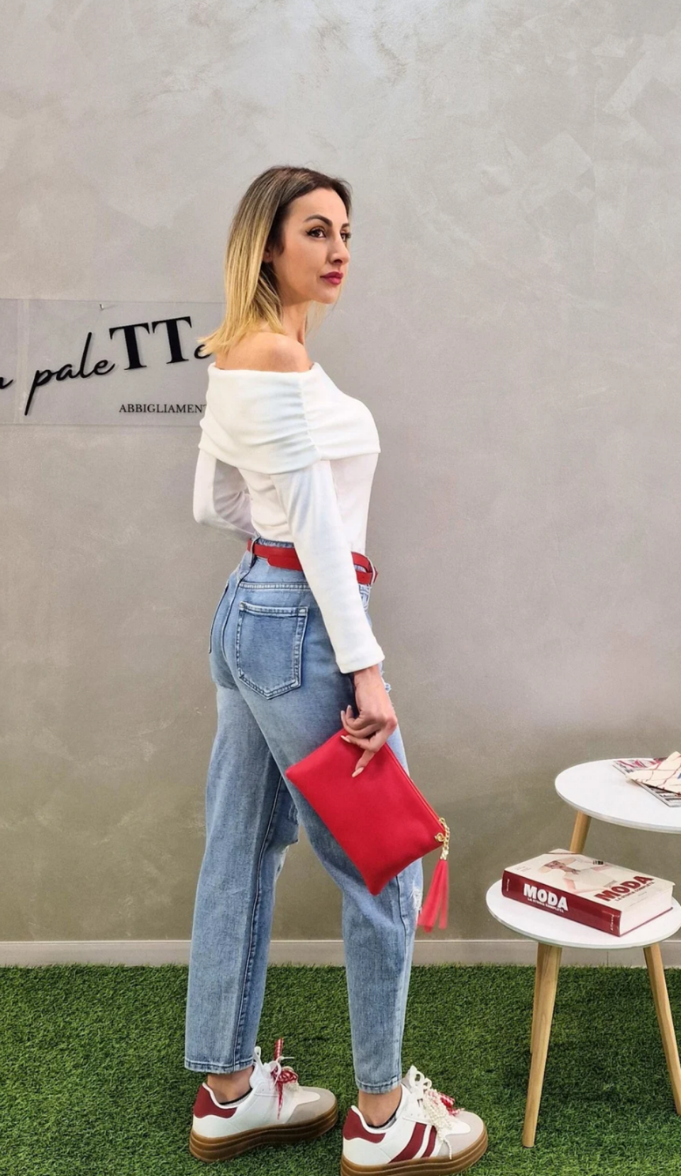 JEANS CON STRAPPI