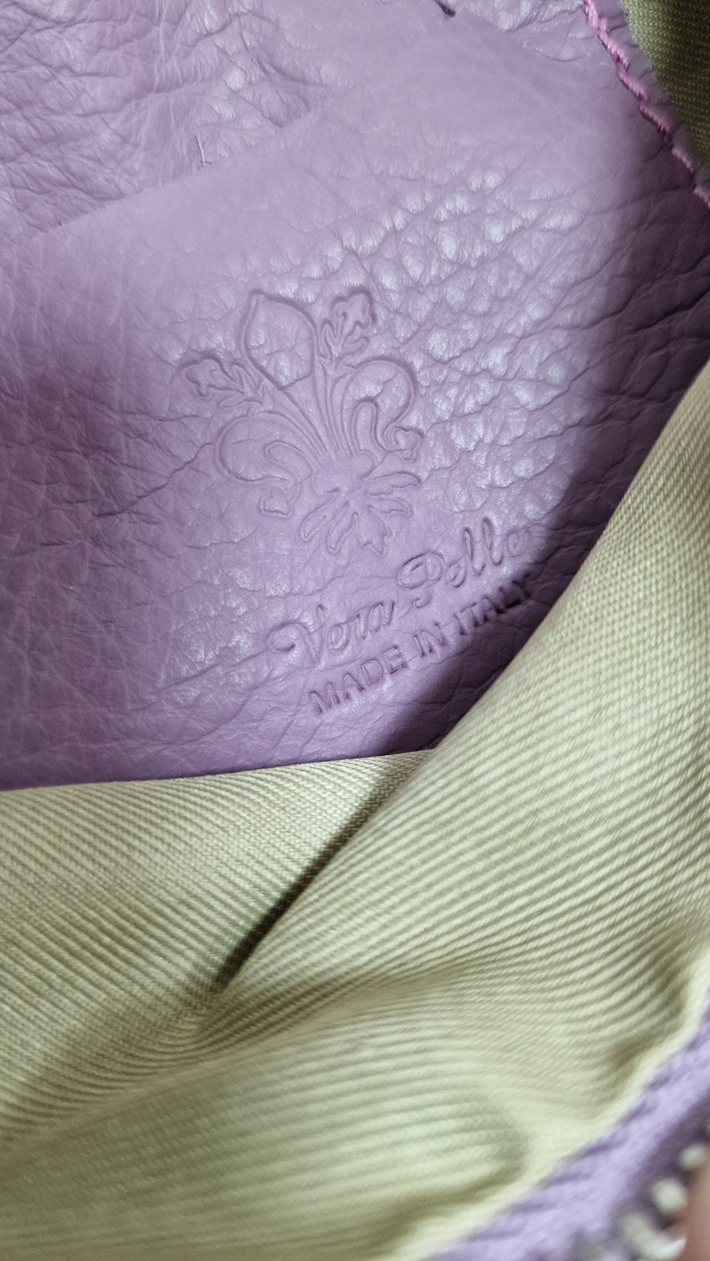 POCHETTE IN VERA PELLE - in paleTTe. abbigliamento