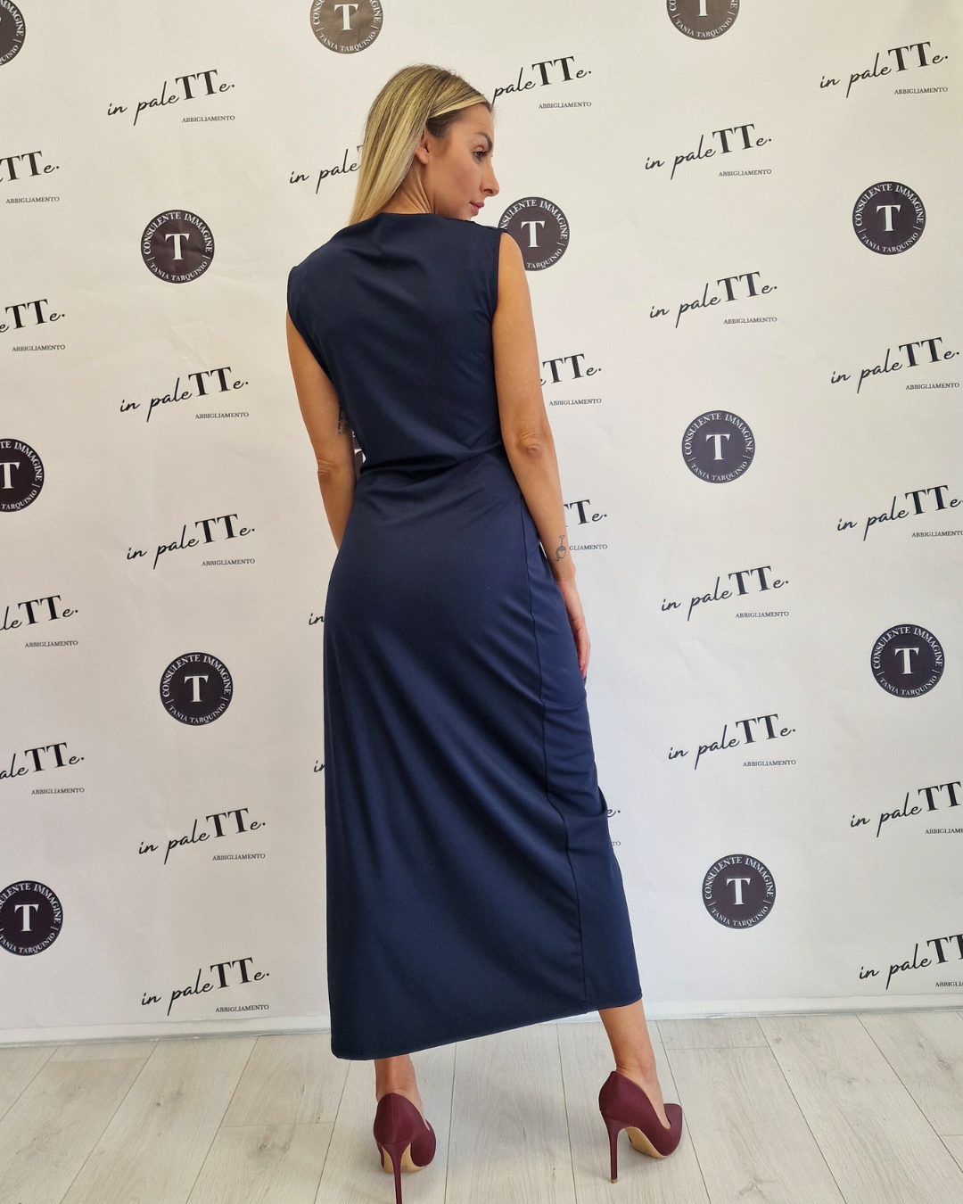 ABITO ZOE BLU in paleTTe. abbigliamento