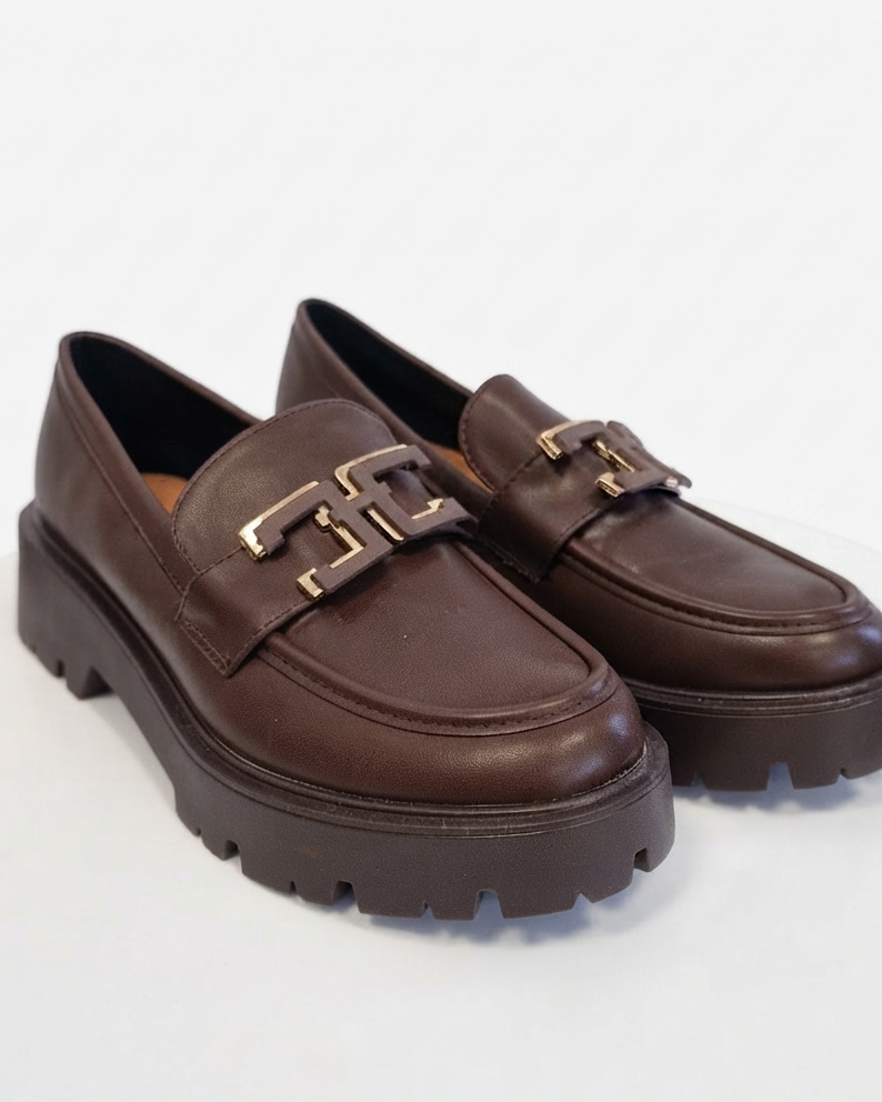 MOCASSINO MARRONE in paleTTe. abbigliamento