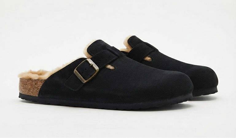 Zoccoli Donna in Camoscio Nero con Interno in Pelliccia Ecologica | Comode Ciabatte Flat con Fibbia in paleTTe. abbigliamento
