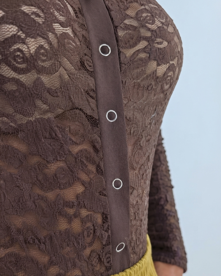 Camicia Body in tulle - marrone in paleTTe. abbigliamento
