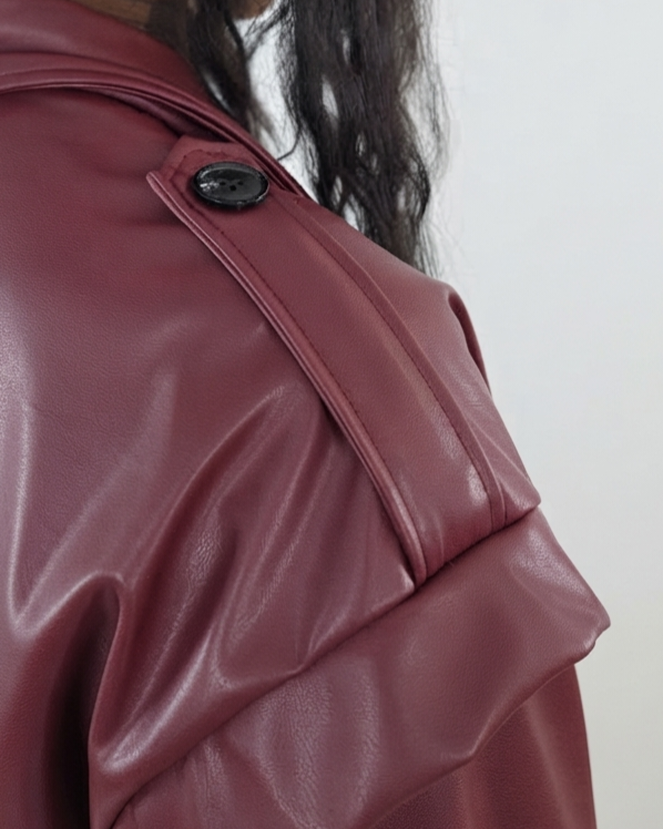 Giacca in ecopelle con cintura| Capospalla Donna bordeaux in paleTTe. abbigliamento