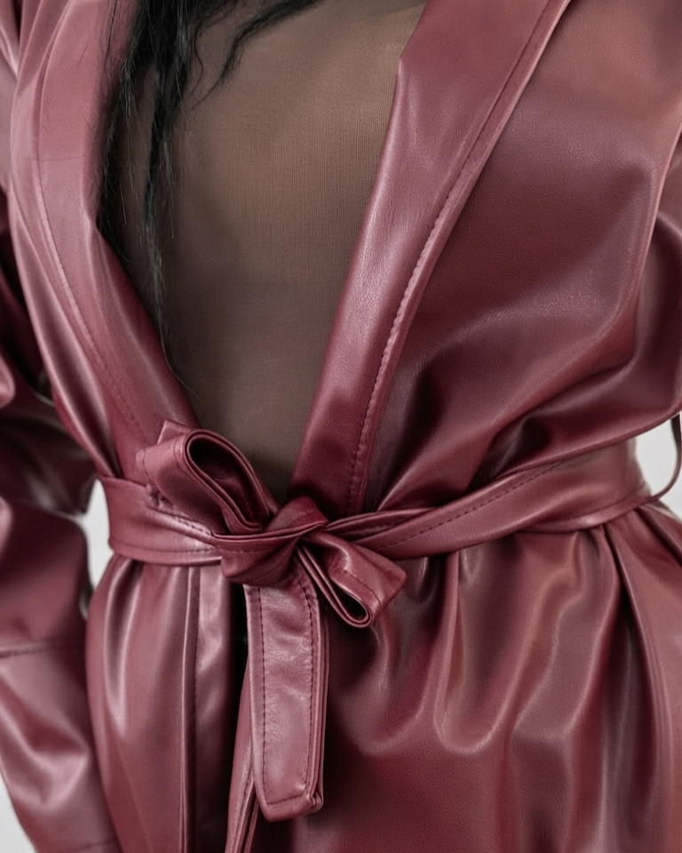 Giacca in ecopelle con cintura| Capospalla Donna bordeaux in paleTTe. abbigliamento