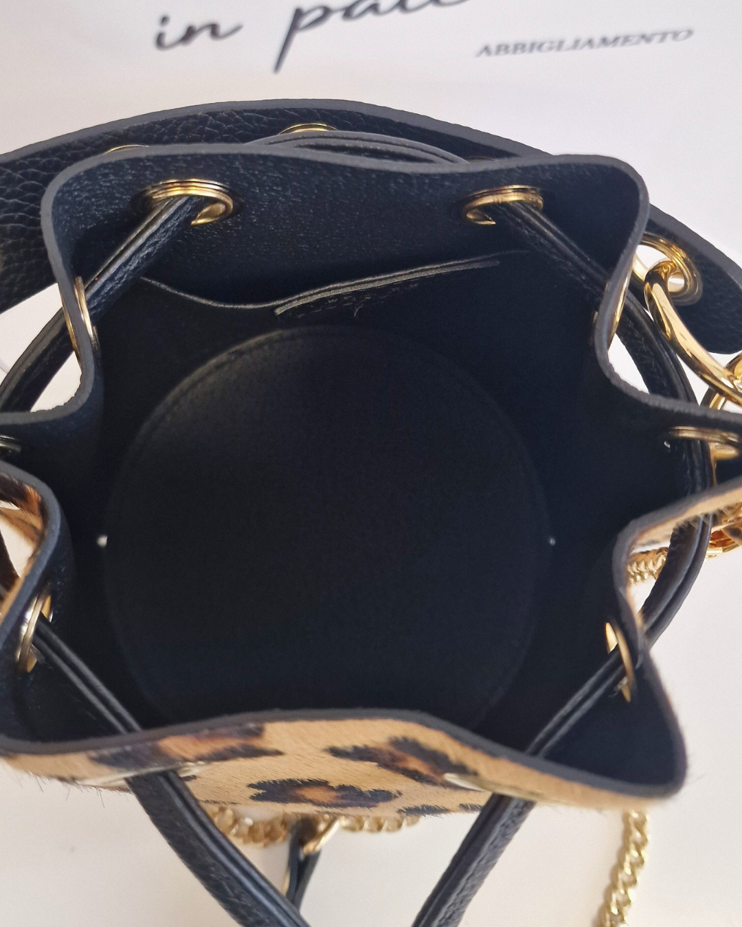 BORSA A SECCHIELLO - ANIMALIER in paleTTe. abbigliamento