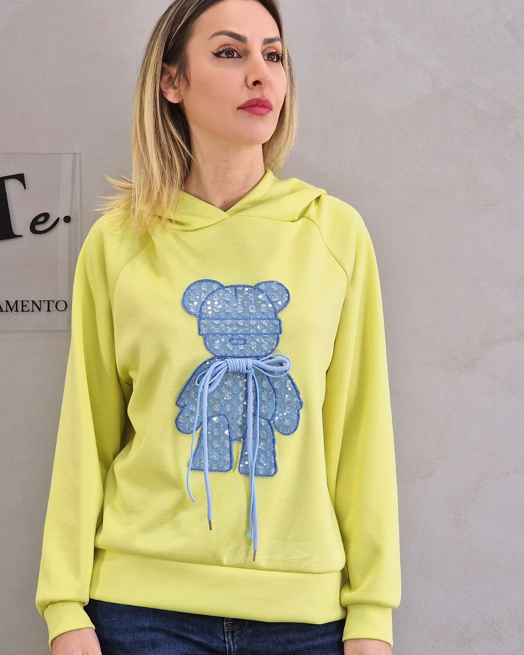 FELPA CON ORSO BRILLANTINI E CAPPUCCIO vari colori