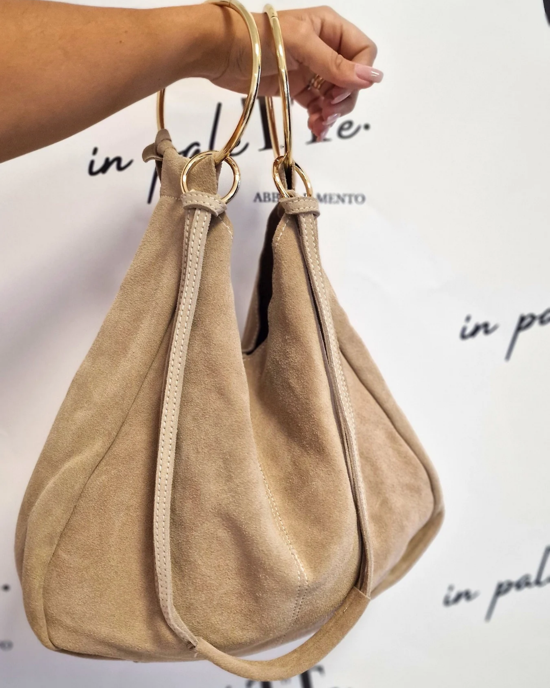 BORSA "CLIO" IN CAMOSCIO BEIGE in paleTTe. abbigliamento