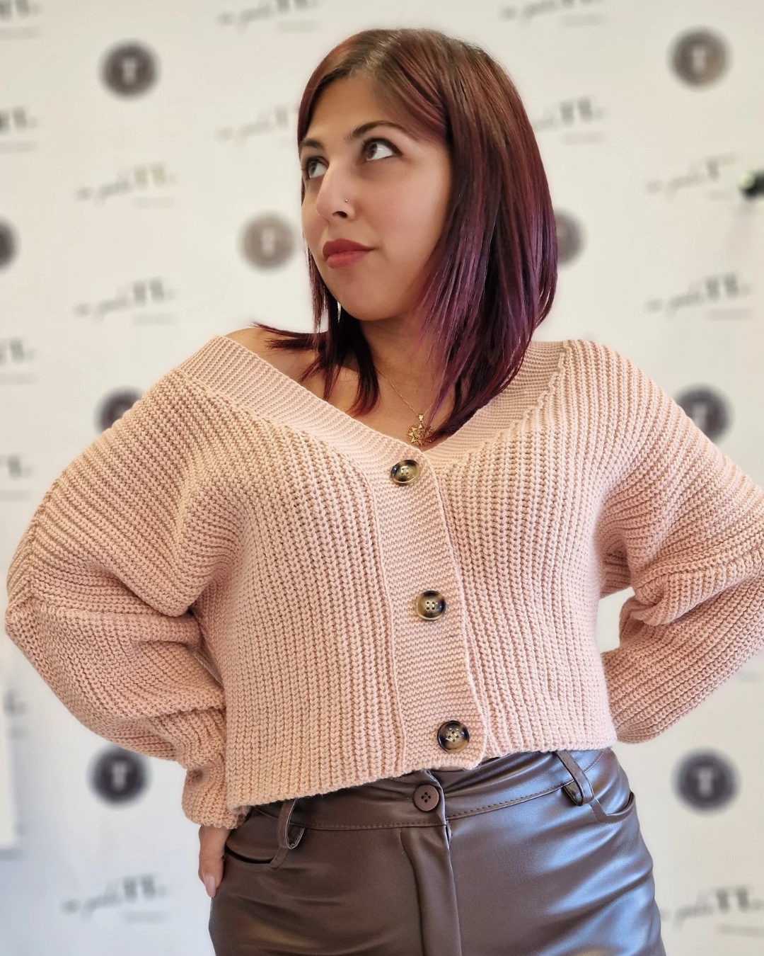 CARDIGAN CROP CON BOTTONI "rosa" in paleTTe. abbigliamento