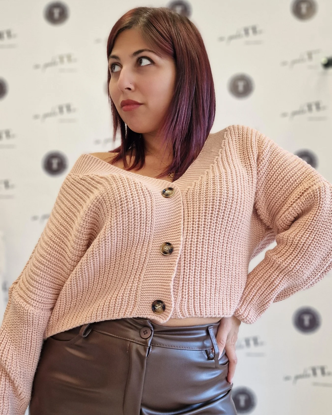 CARDIGAN CROP CON BOTTONI "rosa" in paleTTe. abbigliamento