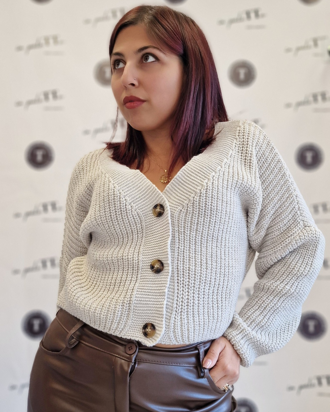 CARDIGAN CROP CON BOTTONI " grigio" in paleTTe. abbigliamento