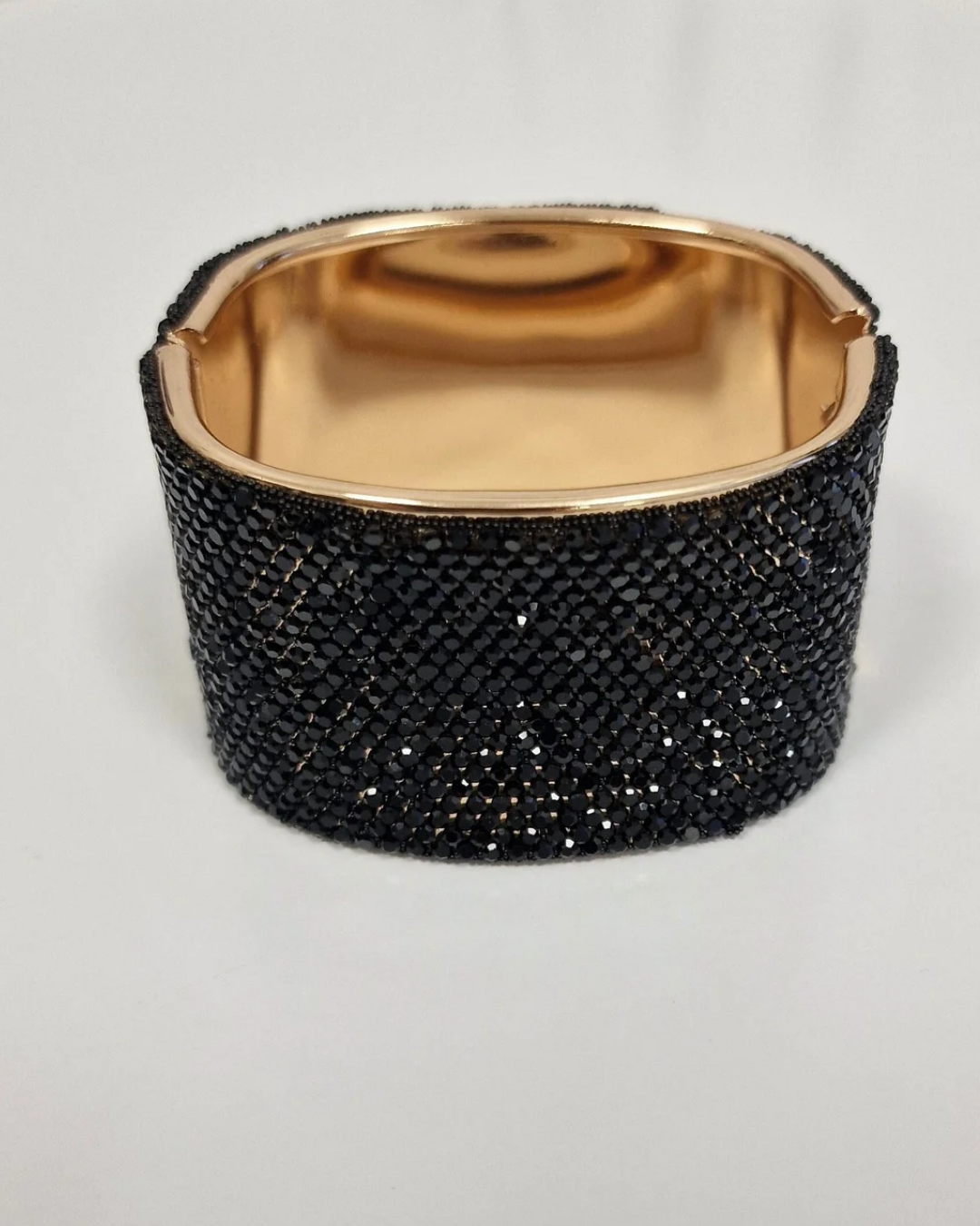 BRACCIALE CON STRASS in paleTTe. abbigliamento