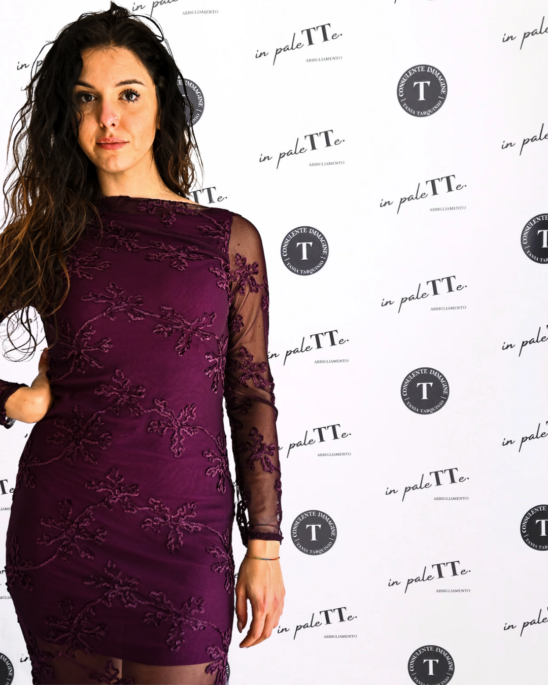 ABITO IN PIZZO in paleTTe. abbigliamento