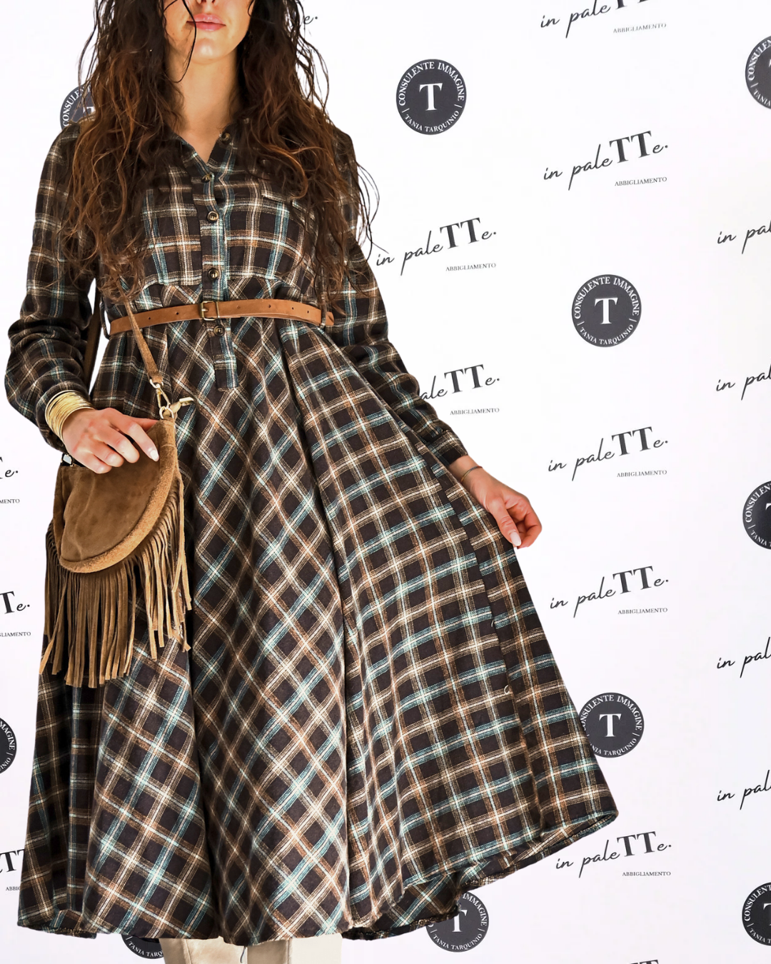 ABITO "CLARISSA" CON CINTURA in paleTTe. abbigliamento