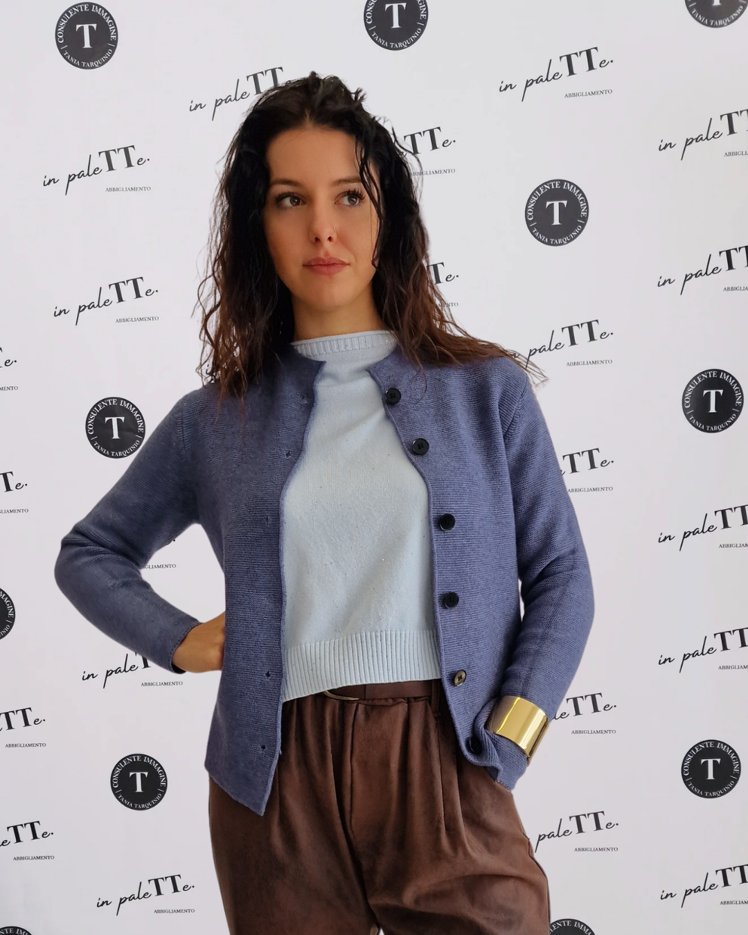 CARDIGAN 6 BOTTONI AVIO in paleTTe. abbigliamento