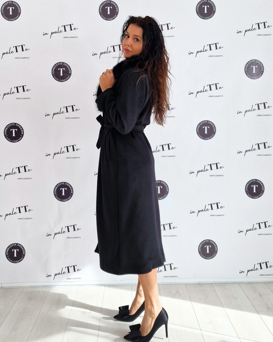 CAPPOTTO LUNGO "GIADA" NERO in paleTTe. abbigliamento