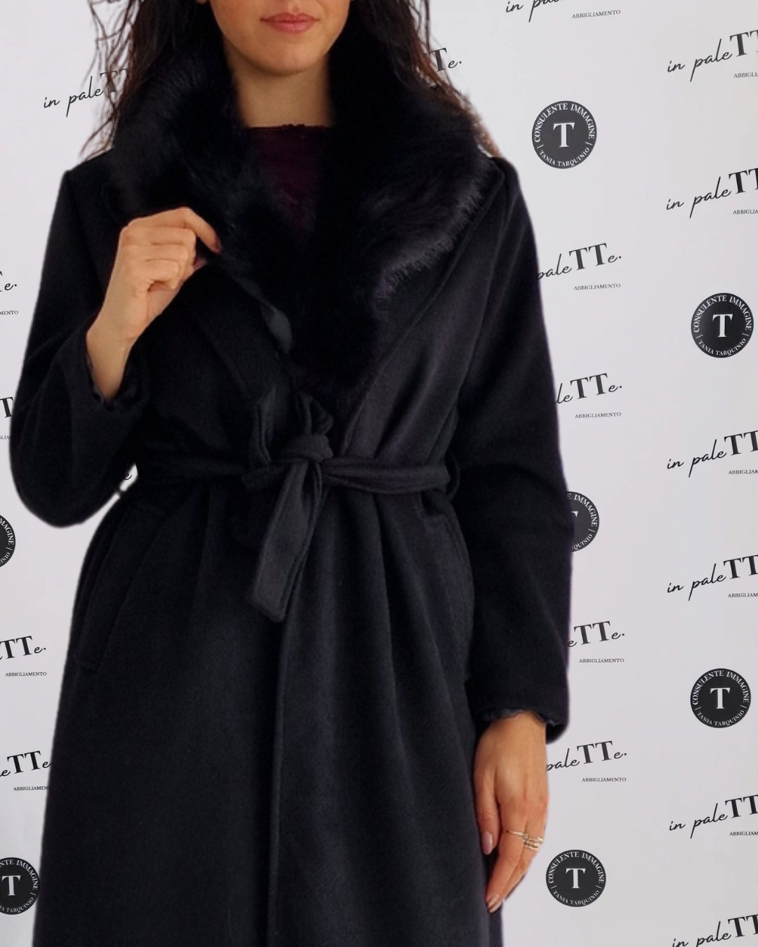 CAPPOTTO LUNGO "GIADA" NERO in paleTTe. abbigliamento