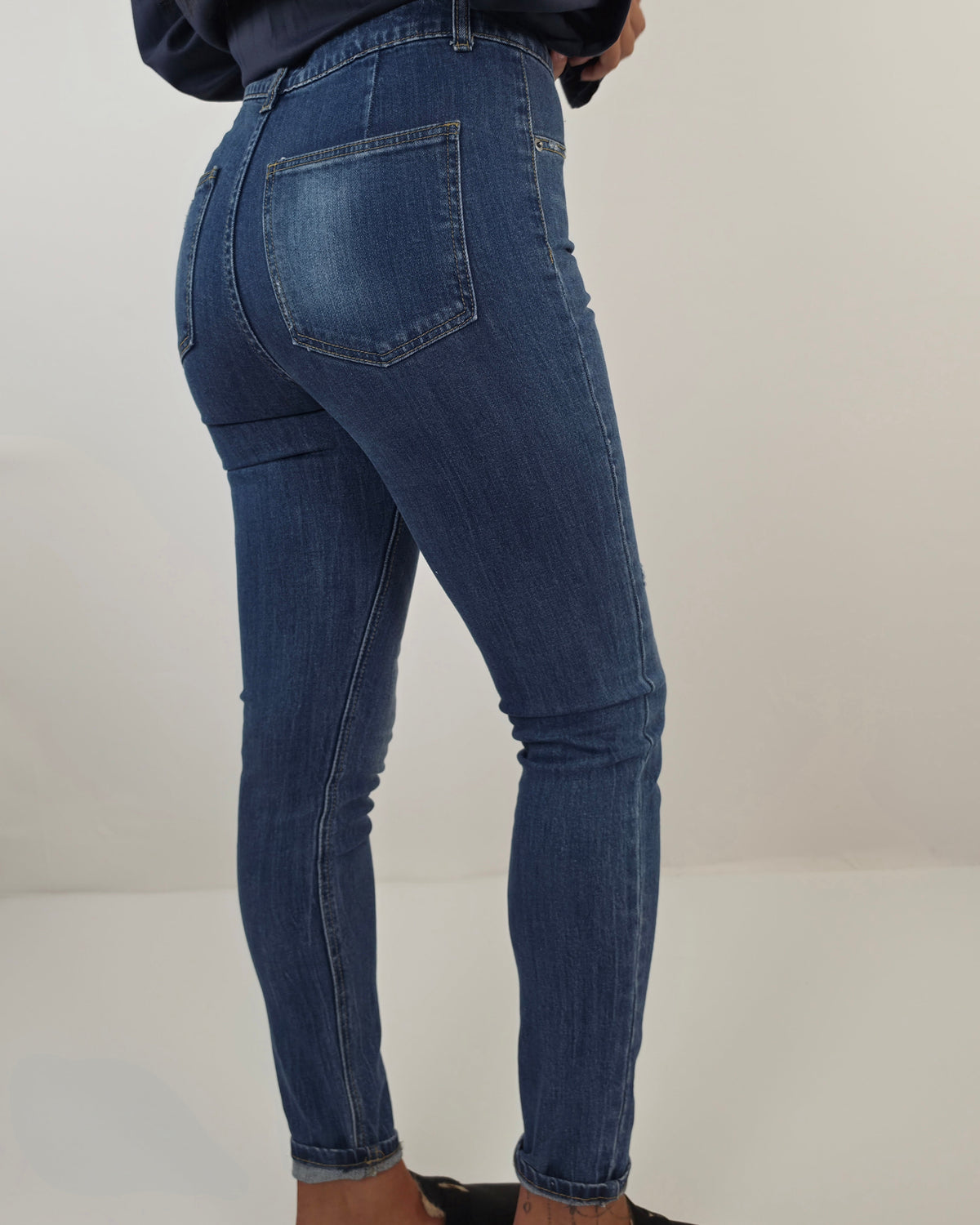 JEANS SKINNY in paleTTe. abbigliamento
