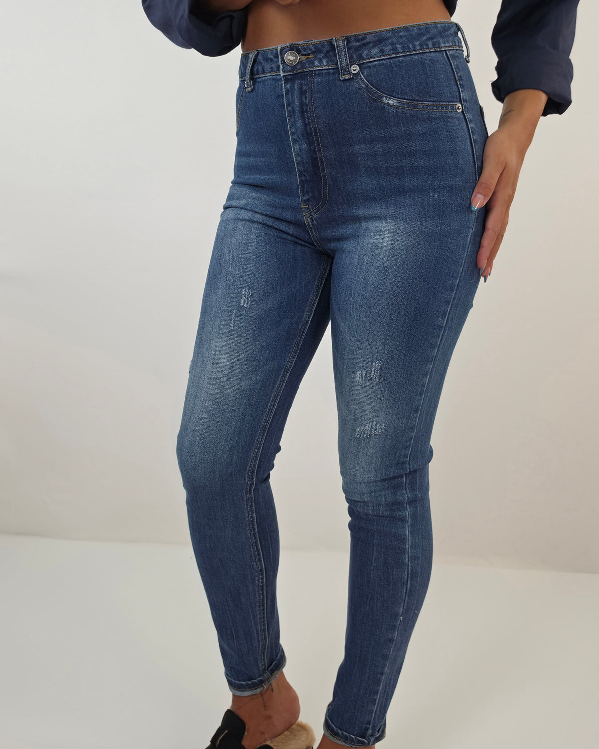 JEANS SKINNY in paleTTe. abbigliamento