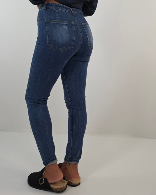 JEANS SKINNY in paleTTe. abbigliamento