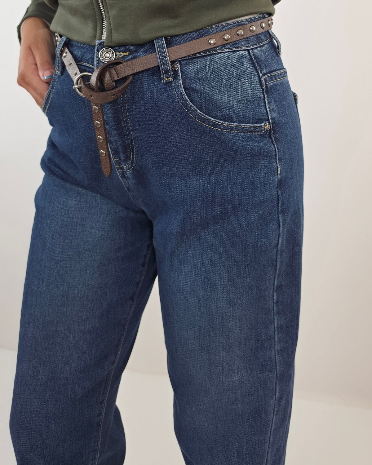 Jeans baggy in paleTTe. abbigliamento