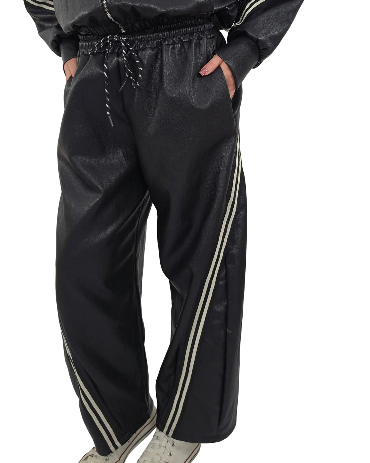 Pantalone ecopelle in paleTTe. abbigliamento