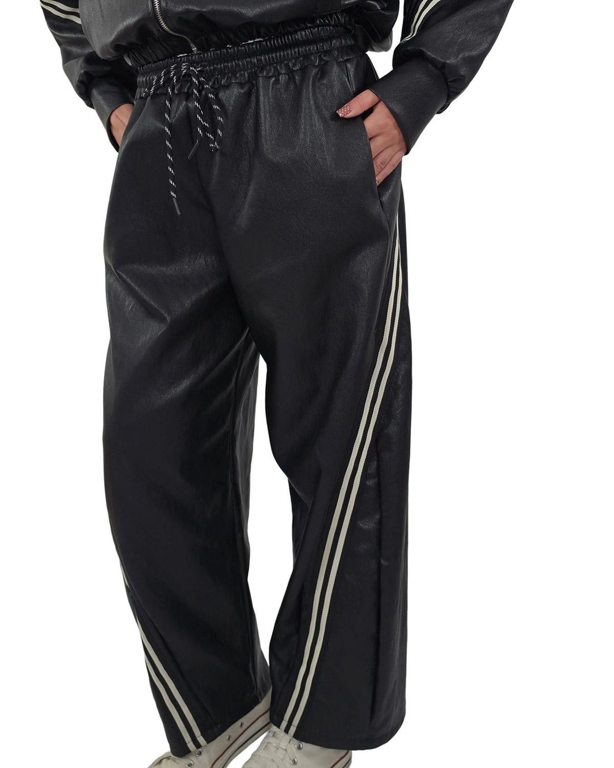 Pantalone ecopelle in paleTTe. abbigliamento