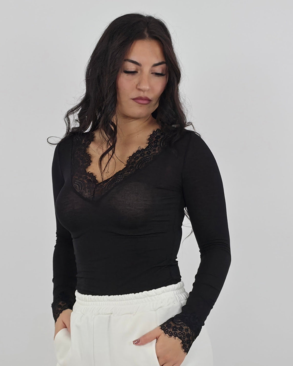 Maglia misto cashmere in paleTTe. abbigliamento