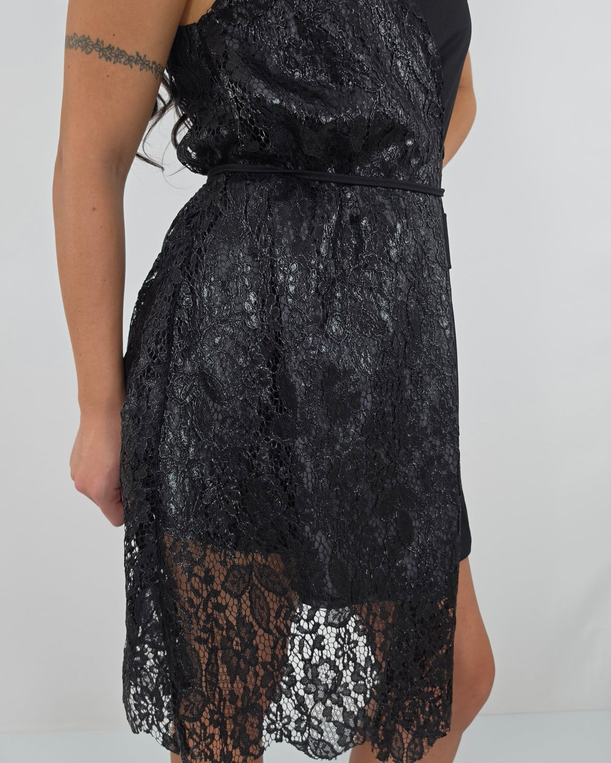 Abito nero in paleTTe. abbigliamento