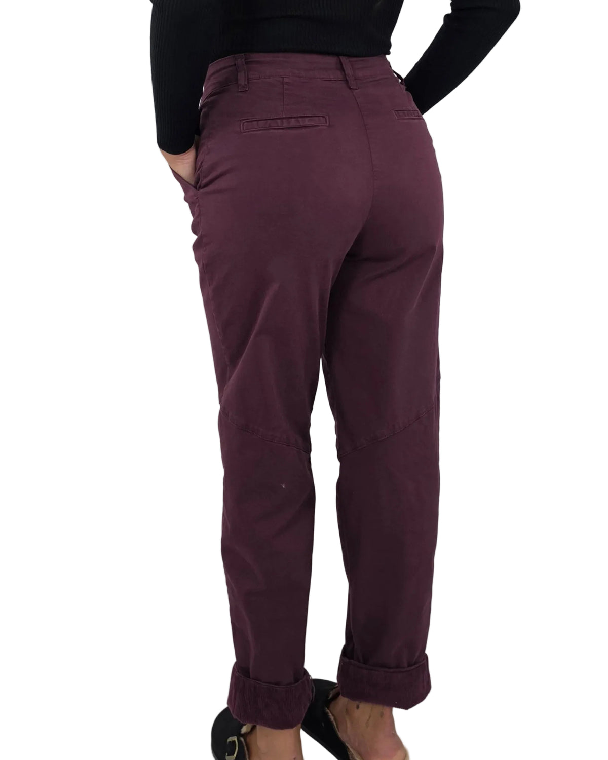 Pantalone con Risvolto alla Caviglia in Velluto a Costine - bordeaux in paleTTe. abbigliamento