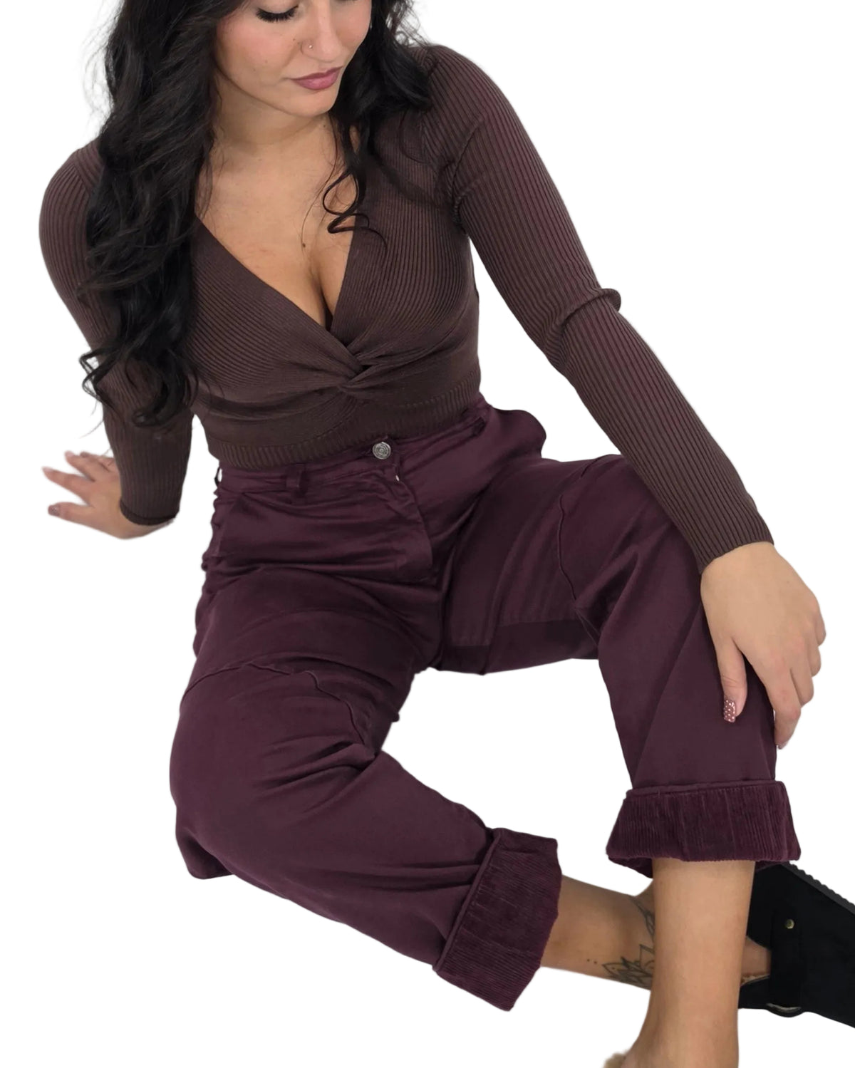 Pantalone con Risvolto alla Caviglia in Velluto a Costine - bordeaux in paleTTe. abbigliamento