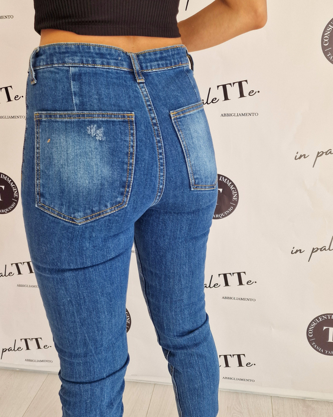 JEANS SKINNY in paleTTe. abbigliamento