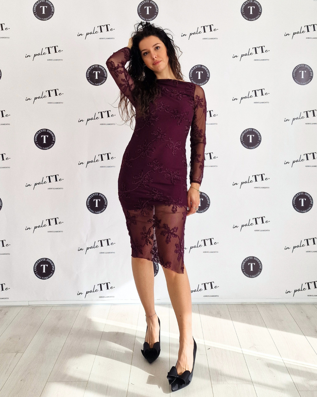 ABITO IN PIZZO - UVA in paleTTe. abbigliamento