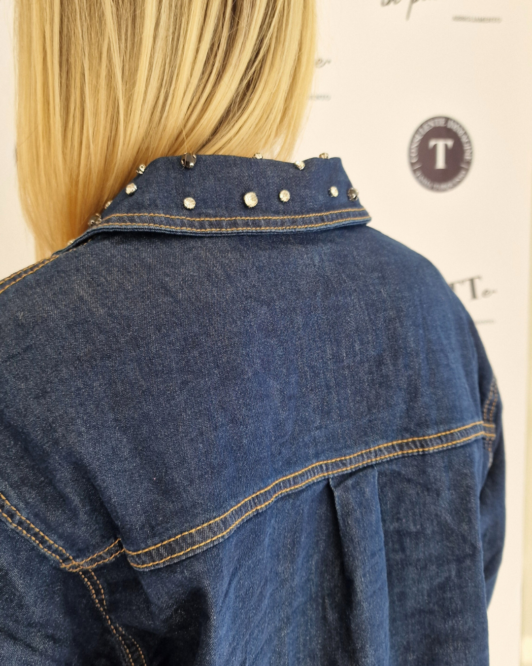 CAMICIA DENIM in paleTTe. abbigliamento