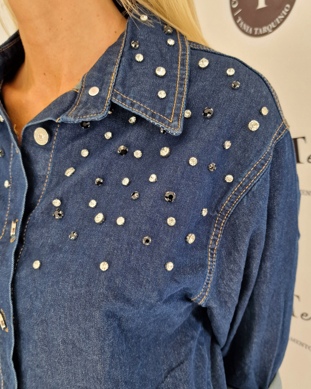 CAMICIA DENIM in paleTTe. abbigliamento