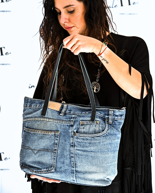 BORSA DI JEANS NERO in paleTTe. abbigliamento