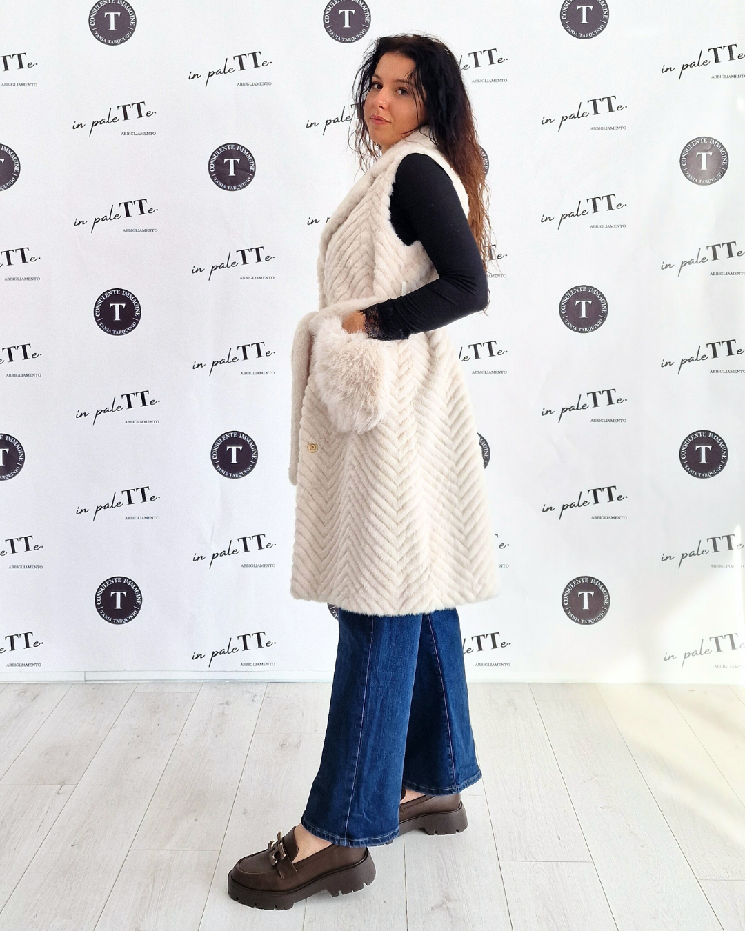 PELLICCIA SINTETICA "IVY" BIANCA in paleTTe. abbigliamento