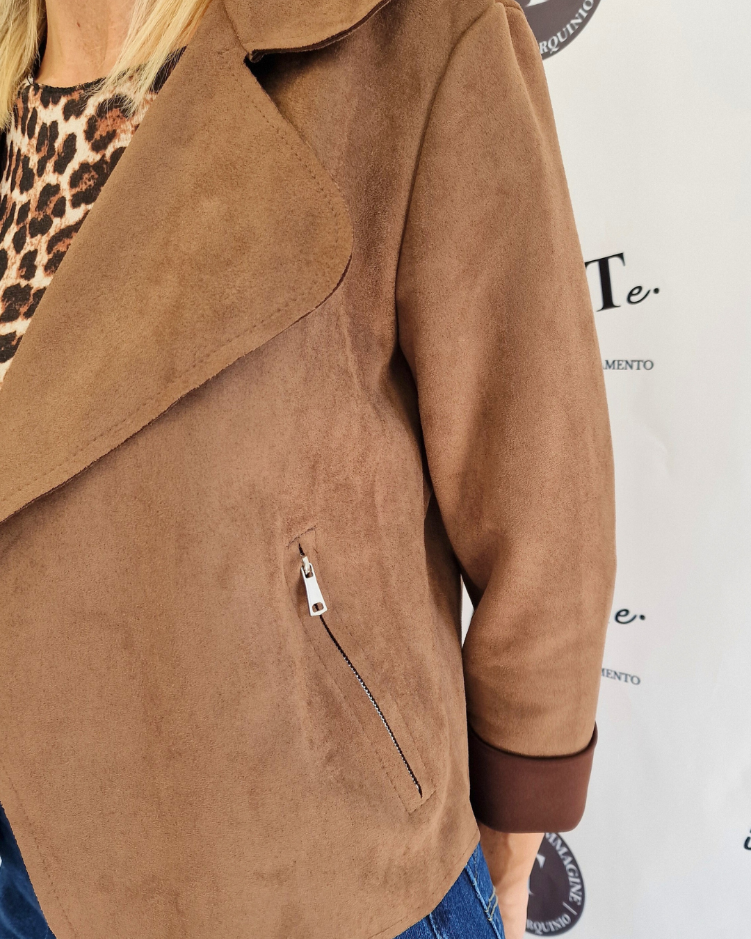 GIACCA IN CAMOSCIO MARRONE in paleTTe. abbigliamento