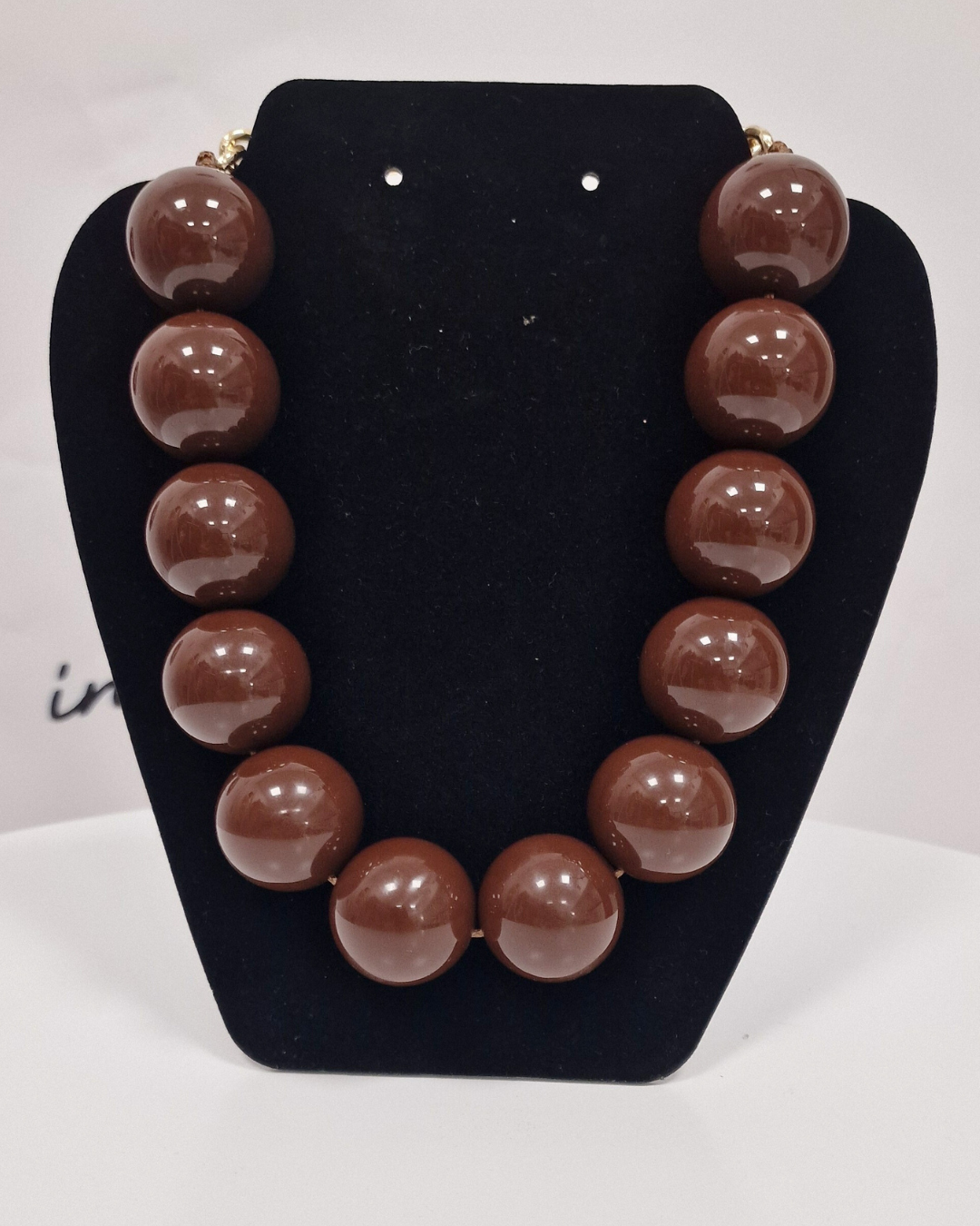 COLLANA SFERE "BRIGITTE" in paleTTe. abbigliamento