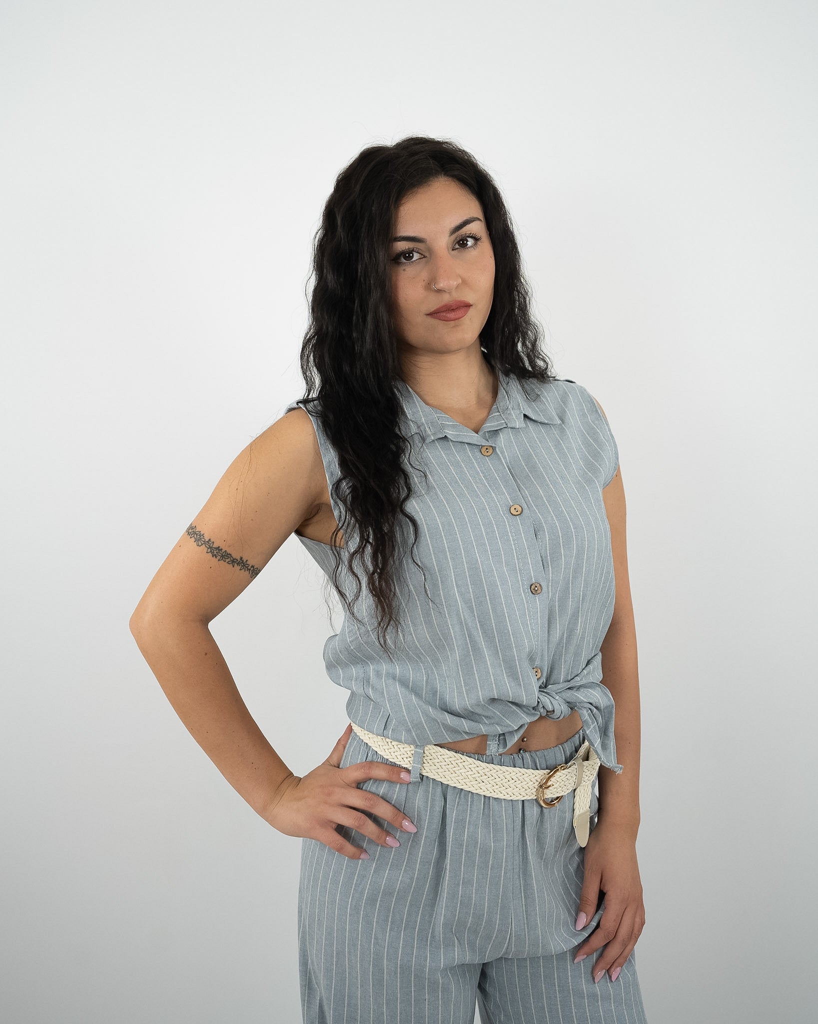 Camicia set grigio in paleTTe. abbigliamento